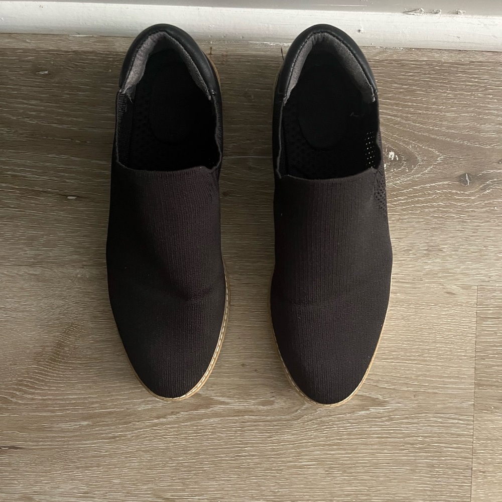 Me too shoes only worn twice